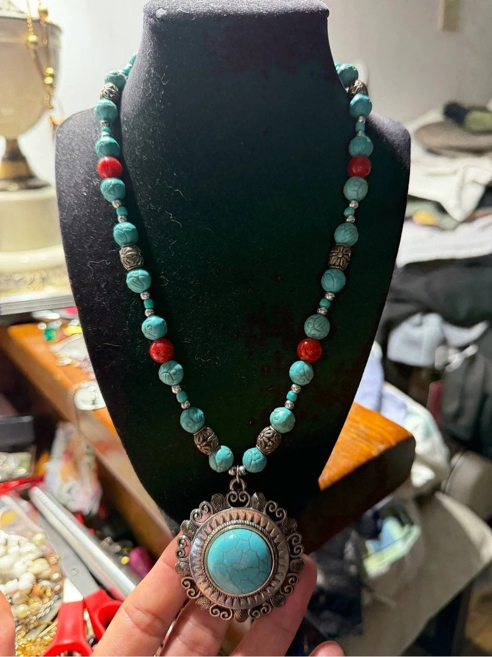 Vintage Silver Tone Blue Read Beaded Pendant Necklace